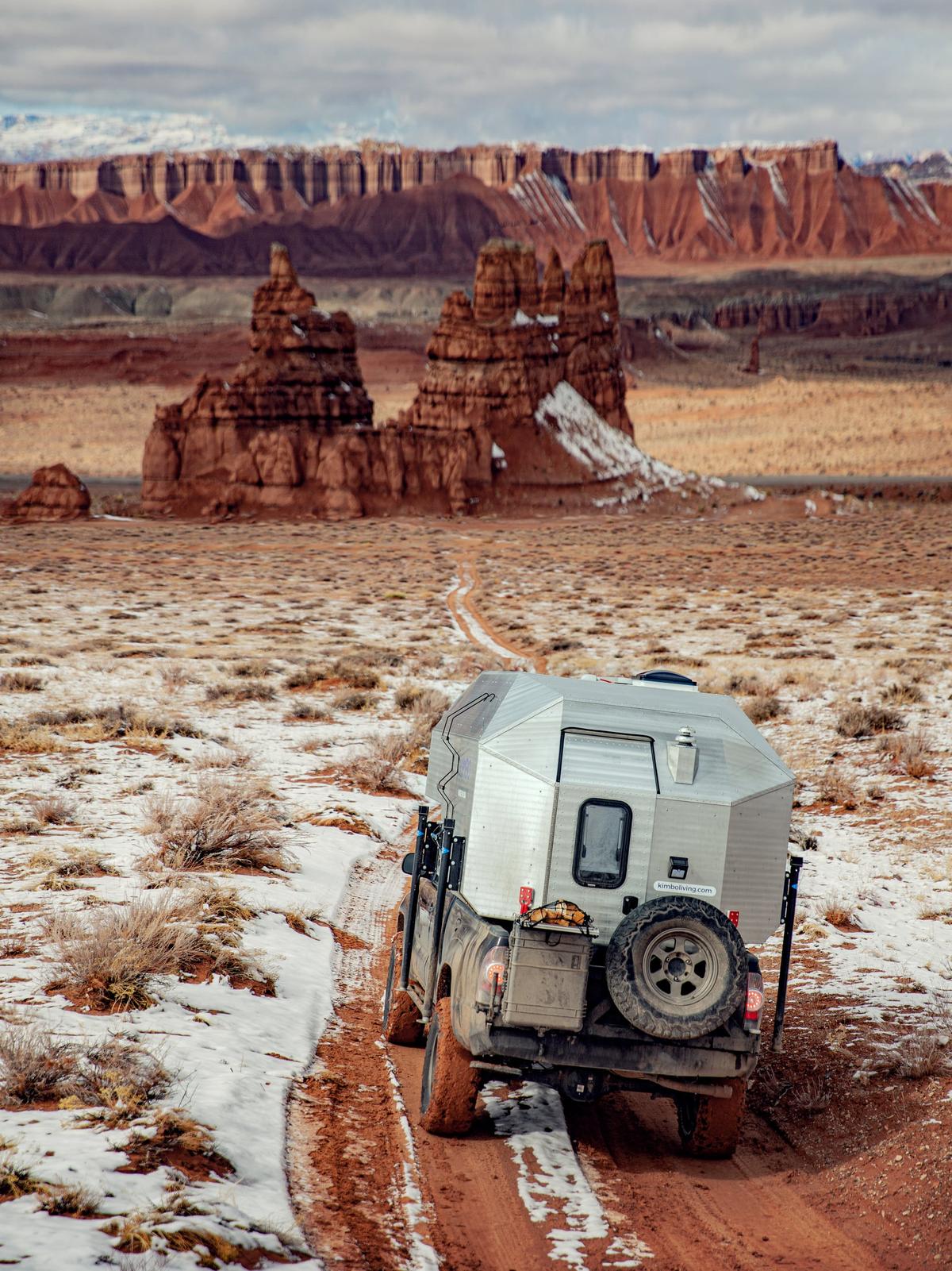 Unstuff Your Life: Finding Order in Small Spaces