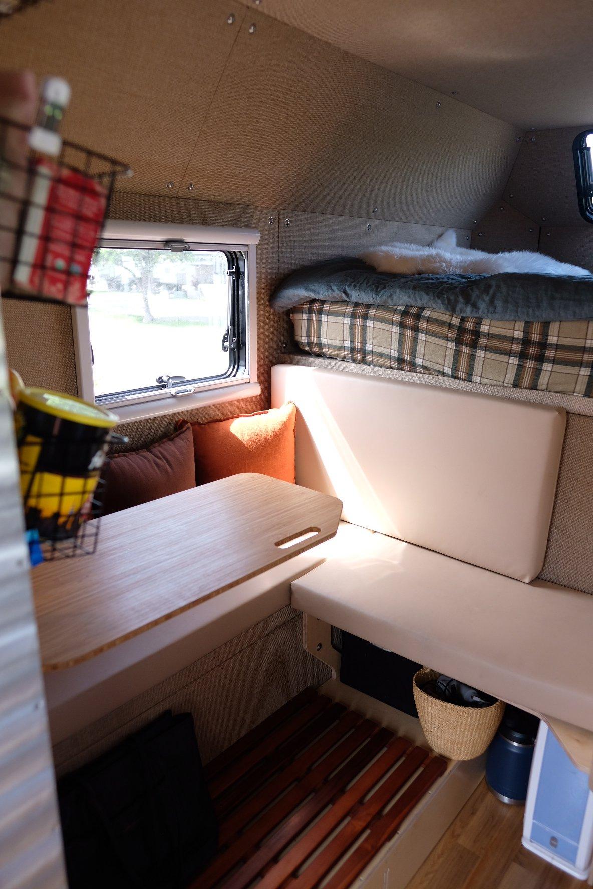 Dinette corner, table down